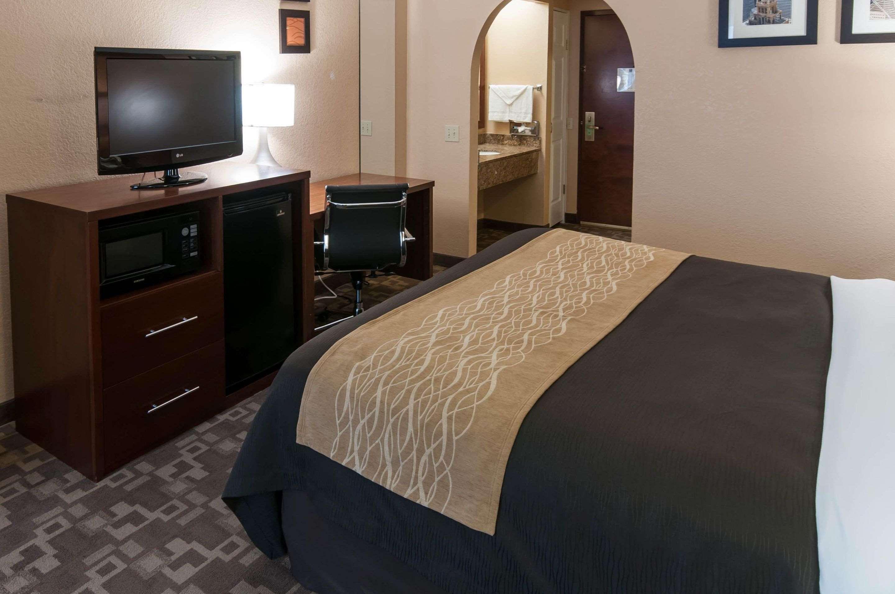 Comfort Inn North Conroe Exterior photo