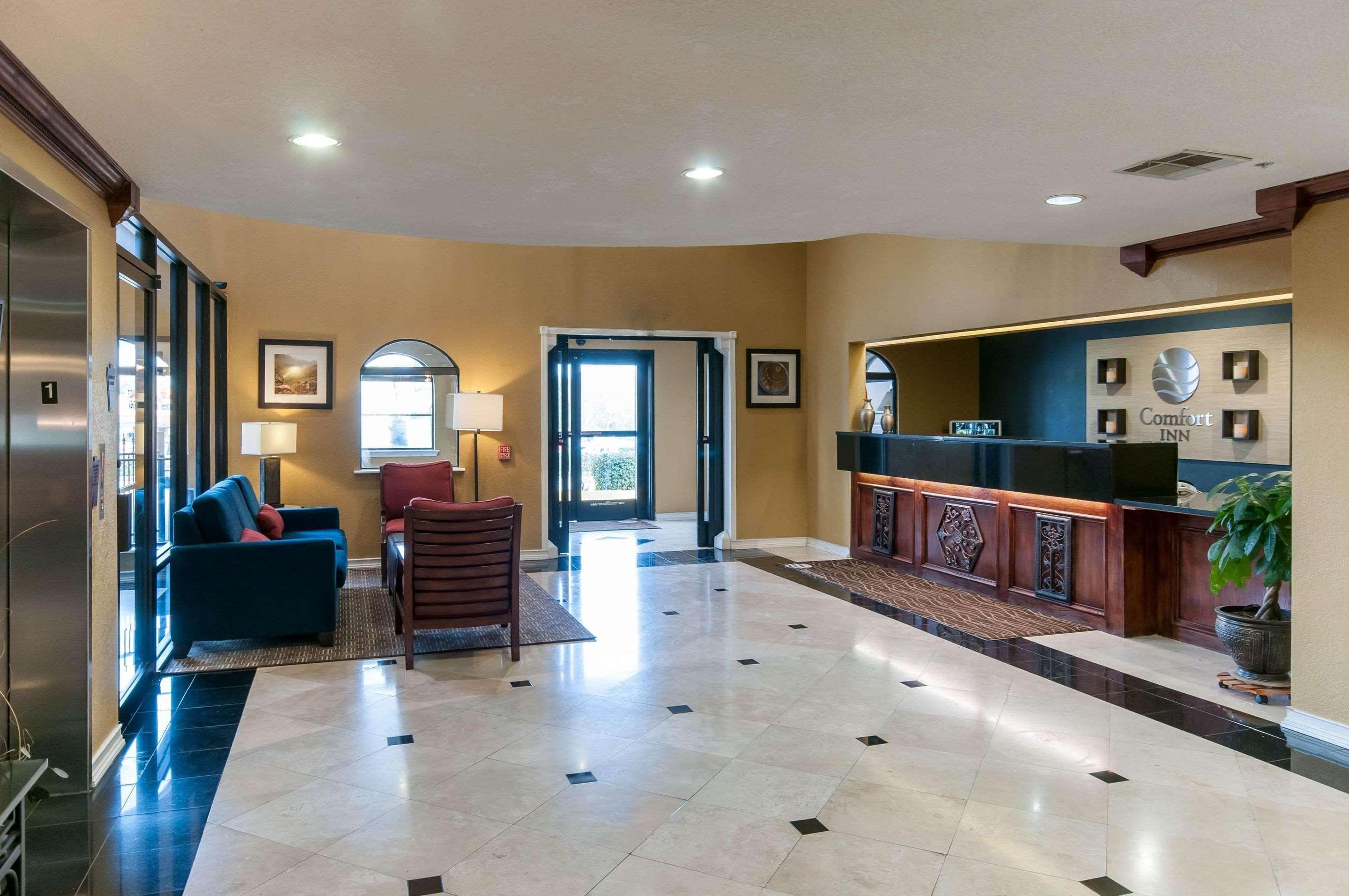 Comfort Inn North Conroe Exterior photo