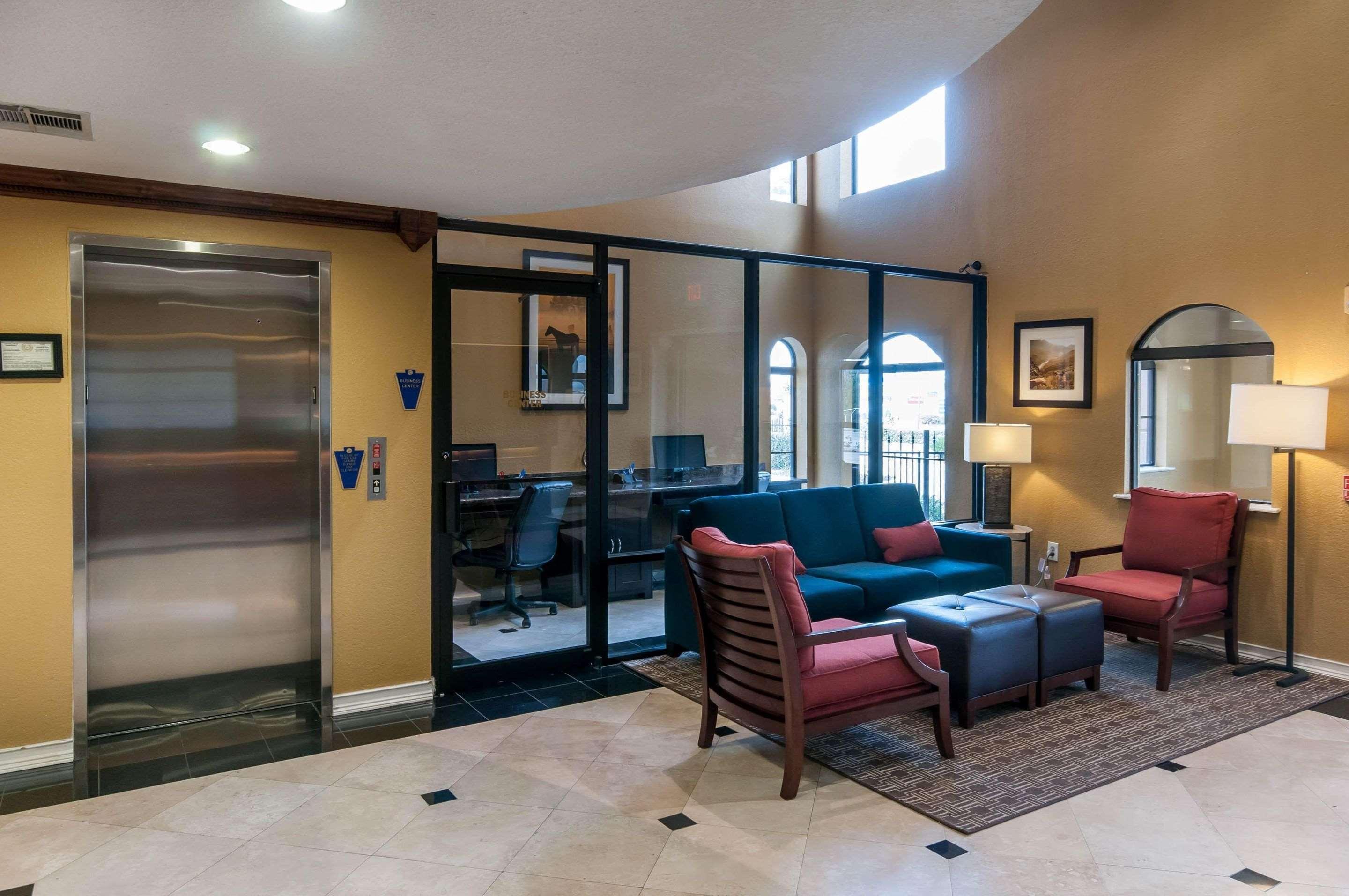 Comfort Inn North Conroe Exterior photo