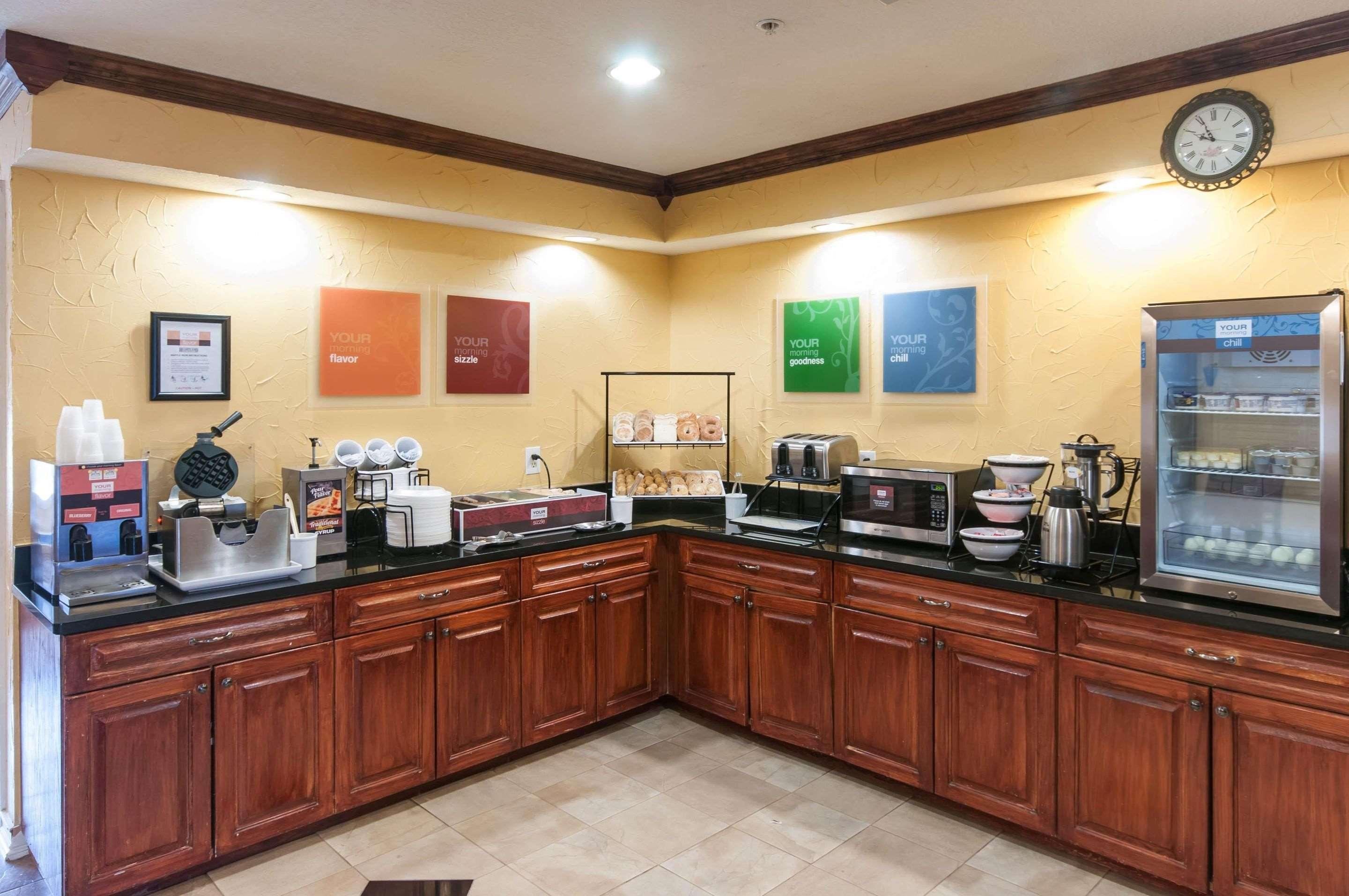 Comfort Inn North Conroe Exterior photo